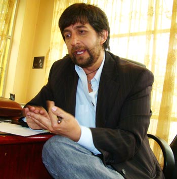 {17A46B4A-1885-4C65-9973-14EC0EACEAA8}_2010_dezembro_cano